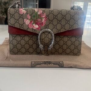 Gucci Dionysus Blooms Shoulder Bag